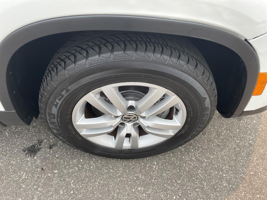 2016 Volkswagen Tiguan 4MOTION 4dr Auto S, available for sale in Hartford, Connecticut | Lex Autos LLC. Hartford, Connecticut 2016 Volkswagen Tiguan 4MOTION 4dr Auto S, available for sale in Hartford, Connecticut | Lex Autos LLC. Hartford, Connecticut