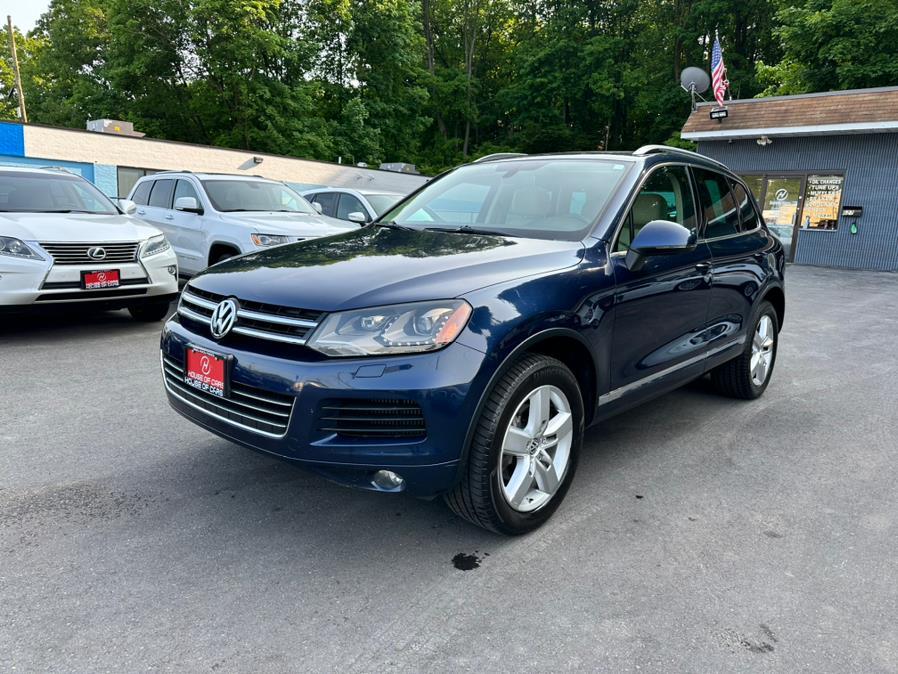 2013 Volkswagen Touareg 4dr TDI Lux, available for sale in Waterbury, Connecticut | House of Cars LLC. Waterbury, Connecticut