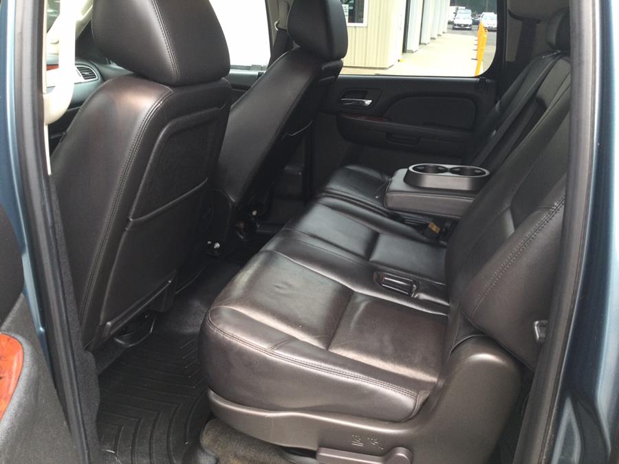 2010 Chevrolet Suburban 4WD 4dr 1500 LTZ, available for sale in Plantsville, Connecticut | L&S Automotive LLC. Plantsville, Connecticut 2010 Chevrolet Suburban 4WD 4dr 1500 LTZ, available for sale in Plantsville, Connecticut | L&S Automotive LLC. Plantsville, Connecticut