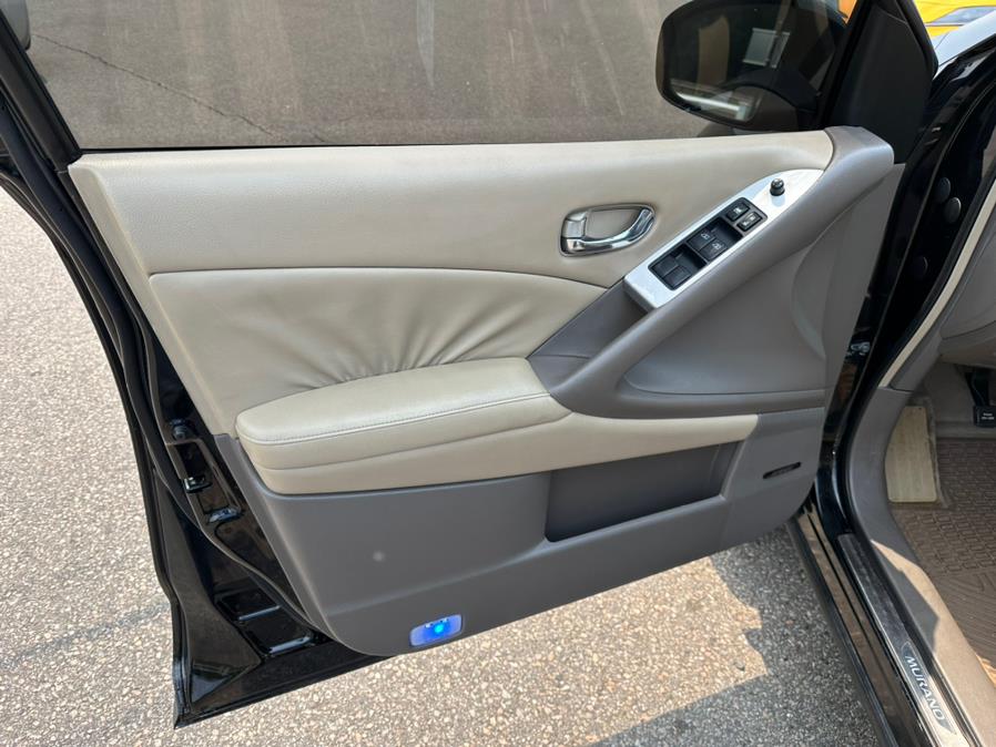 2009 Nissan Murano AWD 4dr S, available for sale in South Windsor, Connecticut | Mike And Tony Auto Sales, Inc. South Windsor, Connecticut 2009 Nissan Murano AWD 4dr S, available for sale in South Windsor, Connecticut | Mike And Tony Auto Sales, Inc. South Windsor, Connecticut