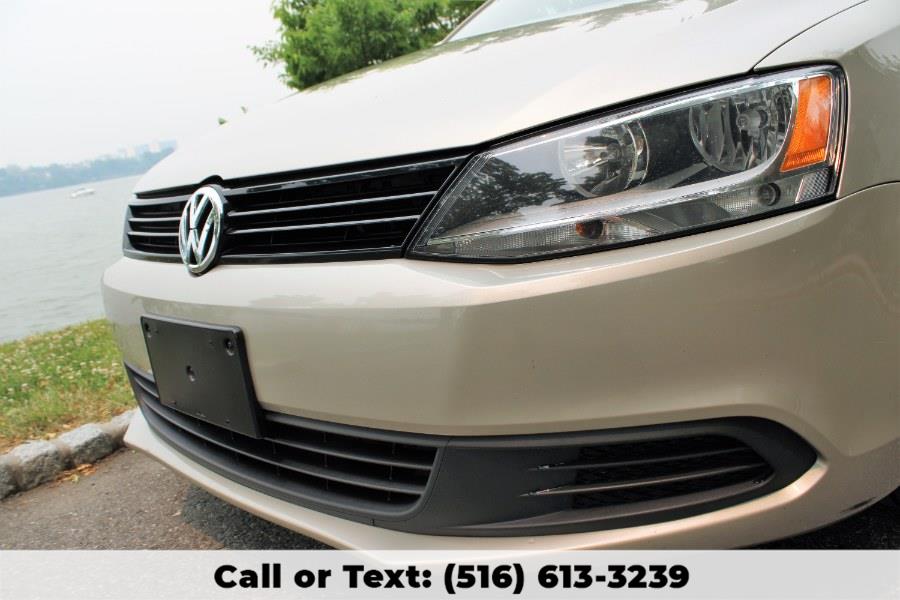 2012 Volkswagen Jetta Sedan SE, available for sale in Great Neck, New York | Great Neck Car Buyers & Sellers. Great Neck, New York 2012 Volkswagen Jetta Sedan SE, available for sale in Great Neck, New York | Great Neck Car Buyers & Sellers. Great Neck, New York