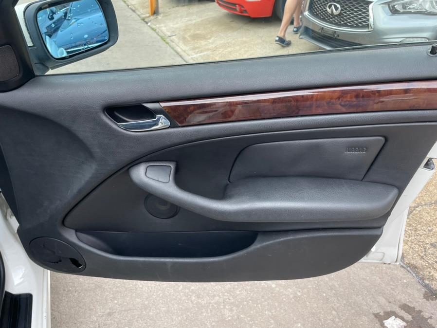 2005 BMW 3 Series 325xi AWD, available for sale in Jamaica, New York | Sylhet Motors Inc.. Jamaica, New York 2005 BMW 3 Series 325xi AWD, available for sale in Jamaica, New York | Sylhet Motors Inc.. Jamaica, New York