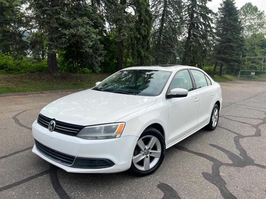 Used Volkswagen Jetta Sedan 4dr DSG TDI w/Premium 2013 | Platinum Auto Care. Waterbury, Connecticut