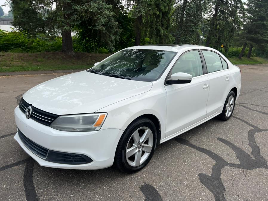 2013 Volkswagen Jetta Sedan 4dr DSG TDI w/Premium, available for sale in Waterbury, Connecticut | Platinum Auto Care. Waterbury, Connecticut 2013 Volkswagen Jetta Sedan 4dr DSG TDI w/Premium, available for sale in Waterbury, Connecticut | Platinum Auto Care. Waterbury, Connecticut