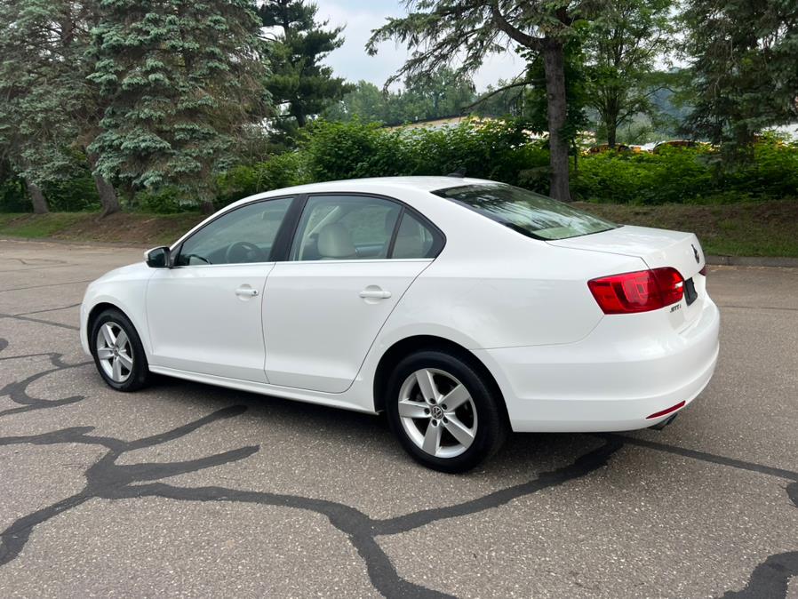2013 Volkswagen Jetta Sedan 4dr DSG TDI w/Premium, available for sale in Waterbury, Connecticut | Platinum Auto Care. Waterbury, Connecticut 2013 Volkswagen Jetta Sedan 4dr DSG TDI w/Premium, available for sale in Waterbury, Connecticut | Platinum Auto Care. Waterbury, Connecticut