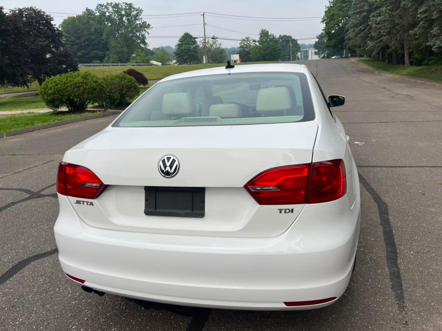 2013 Volkswagen Jetta Sedan 4dr DSG TDI w/Premium, available for sale in Waterbury, Connecticut | Platinum Auto Care. Waterbury, Connecticut 2013 Volkswagen Jetta Sedan 4dr DSG TDI w/Premium, available for sale in Waterbury, Connecticut | Platinum Auto Care. Waterbury, Connecticut