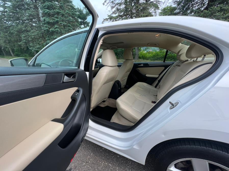 2013 Volkswagen Jetta Sedan 4dr DSG TDI w/Premium, available for sale in Waterbury, Connecticut | Platinum Auto Care. Waterbury, Connecticut 2013 Volkswagen Jetta Sedan 4dr DSG TDI w/Premium, available for sale in Waterbury, Connecticut | Platinum Auto Care. Waterbury, Connecticut