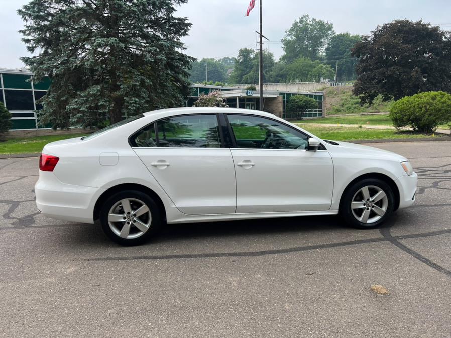 2013 Volkswagen Jetta Sedan 4dr DSG TDI w/Premium, available for sale in Waterbury, Connecticut | Platinum Auto Care. Waterbury, Connecticut 2013 Volkswagen Jetta Sedan 4dr DSG TDI w/Premium, available for sale in Waterbury, Connecticut | Platinum Auto Care. Waterbury, Connecticut