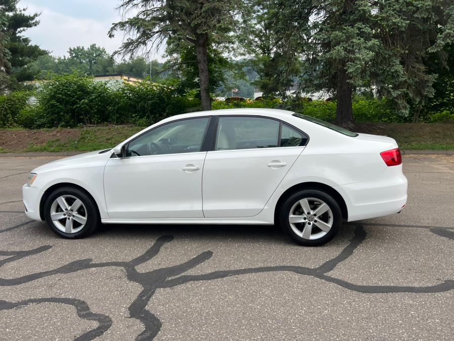 2013 Volkswagen Jetta Sedan 4dr DSG TDI w/Premium, available for sale in Waterbury, Connecticut | Platinum Auto Care. Waterbury, Connecticut 2013 Volkswagen Jetta Sedan 4dr DSG TDI w/Premium, available for sale in Waterbury, Connecticut | Platinum Auto Care. Waterbury, Connecticut