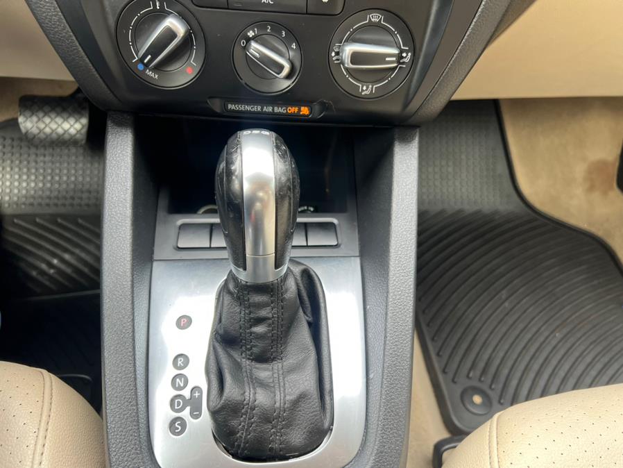2013 Volkswagen Jetta Sedan 4dr DSG TDI w/Premium, available for sale in Waterbury, Connecticut | Platinum Auto Care. Waterbury, Connecticut 2013 Volkswagen Jetta Sedan 4dr DSG TDI w/Premium, available for sale in Waterbury, Connecticut | Platinum Auto Care. Waterbury, Connecticut