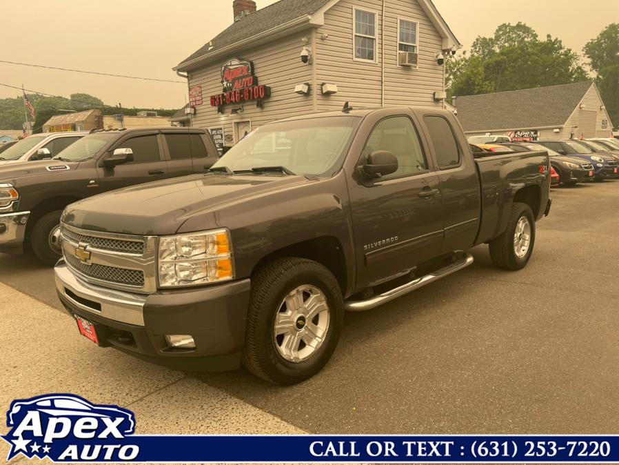 2010 Chevrolet Silverado 1500 4WD Ext Cab 143.5" LT, available for sale in Selden, New York | Apex Auto. Selden, New York