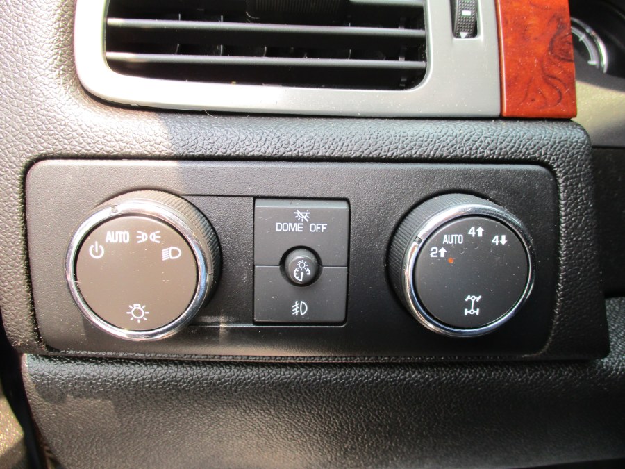 2009 Chevrolet Suburban 4WD 4dr 1500 LTZ, available for sale in West Babylon, New York | New Gen Auto Group. West Babylon, New York 2009 Chevrolet Suburban 4WD 4dr 1500 LTZ, available for sale in West Babylon, New York | New Gen Auto Group. West Babylon, New York
