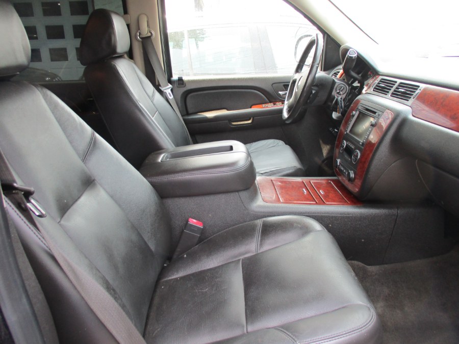 2009 Chevrolet Suburban 4WD 4dr 1500 LTZ, available for sale in West Babylon, New York | New Gen Auto Group. West Babylon, New York 2009 Chevrolet Suburban 4WD 4dr 1500 LTZ, available for sale in West Babylon, New York | New Gen Auto Group. West Babylon, New York