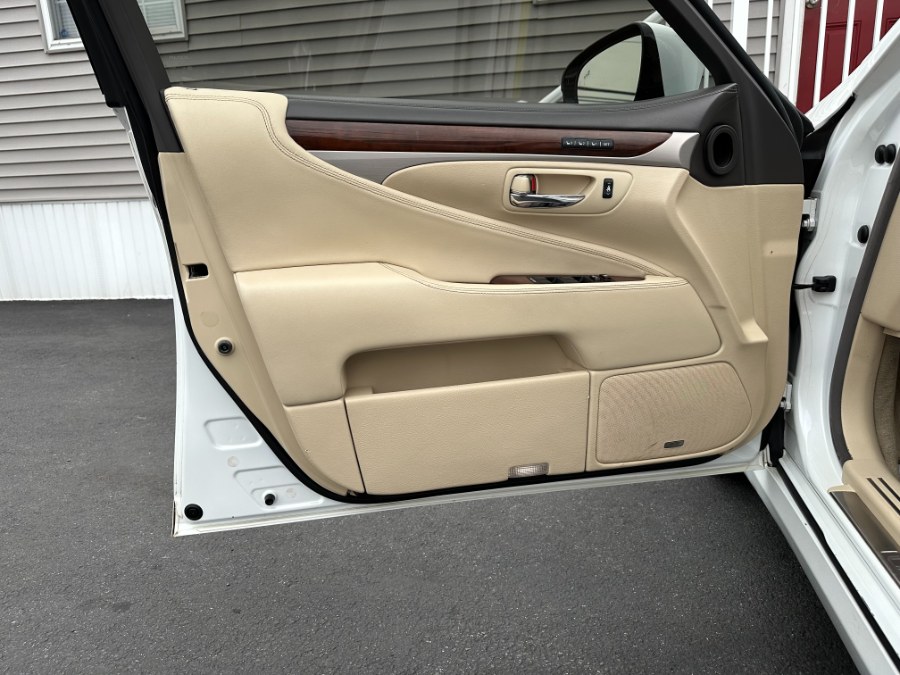 2013 Lexus LS 460 4dr Sdn L AWD, available for sale in Paterson, New Jersey | DZ Automall. Paterson, New Jersey 2013 Lexus LS 460 4dr Sdn L AWD, available for sale in Paterson, New Jersey | DZ Automall. Paterson, New Jersey