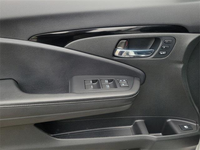 2020 Honda Ridgeline RTL-E, available for sale in Avon, Connecticut | Sullivan Automotive Group. Avon, Connecticut 2020 Honda Ridgeline RTL-E, available for sale in Avon, Connecticut | Sullivan Automotive Group. Avon, Connecticut