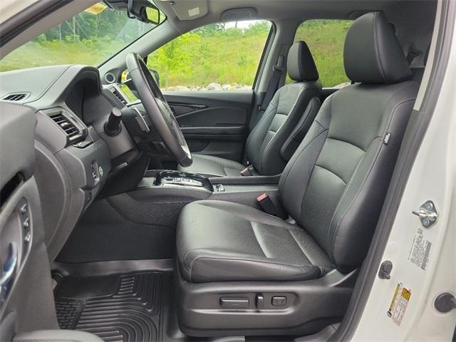 2020 Honda Ridgeline RTL-E, available for sale in Avon, Connecticut | Sullivan Automotive Group. Avon, Connecticut 2020 Honda Ridgeline RTL-E, available for sale in Avon, Connecticut | Sullivan Automotive Group. Avon, Connecticut