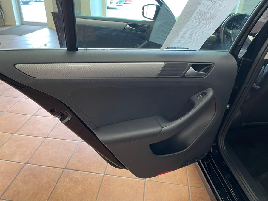 2016 Volkswagen Jetta Sedan 4dr Auto 1.4T SE w/Connectivity, available for sale in Suffern, New York | Rockland Motor Sport. Suffern, New York 2016 Volkswagen Jetta Sedan 4dr Auto 1.4T SE w/Connectivity, available for sale in Suffern, New York | Rockland Motor Sport. Suffern, New York