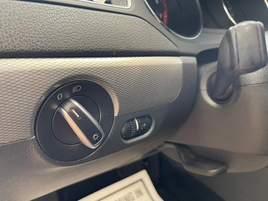 2016 Volkswagen Jetta Sedan 4dr Auto 1.4T SE w/Connectivity, available for sale in Suffern, New York | Rockland Motor Sport. Suffern, New York 2016 Volkswagen Jetta Sedan 4dr Auto 1.4T SE w/Connectivity, available for sale in Suffern, New York | Rockland Motor Sport. Suffern, New York