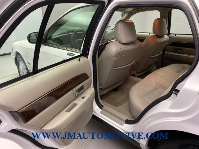 2009 Mercury Grand Marquis 4dr Sdn LS, available for sale in Naugatuck, Connecticut | J&M Automotive Sls&Svc LLC. Naugatuck, Connecticut 2009 Mercury Grand Marquis 4dr Sdn LS, available for sale in Naugatuck, Connecticut | J&M Automotive Sls&Svc LLC. Naugatuck, Connecticut