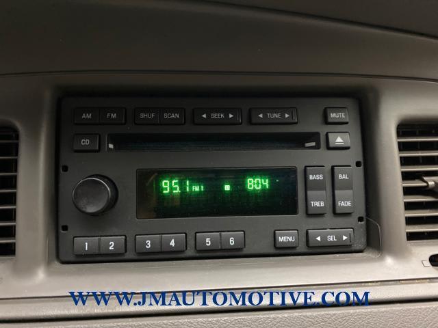 2009 Mercury Grand Marquis 4dr Sdn LS, available for sale in Naugatuck, Connecticut | J&M Automotive Sls&Svc LLC. Naugatuck, Connecticut 2009 Mercury Grand Marquis 4dr Sdn LS, available for sale in Naugatuck, Connecticut | J&M Automotive Sls&Svc LLC. Naugatuck, Connecticut
