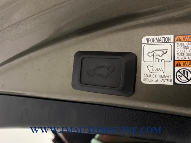 2015 Toyota Rav4 AWD 4dr Limited, available for sale in Naugatuck, Connecticut | J&M Automotive Sls&Svc LLC. Naugatuck, Connecticut 2015 Toyota Rav4 AWD 4dr Limited, available for sale in Naugatuck, Connecticut | J&M Automotive Sls&Svc LLC. Naugatuck, Connecticut