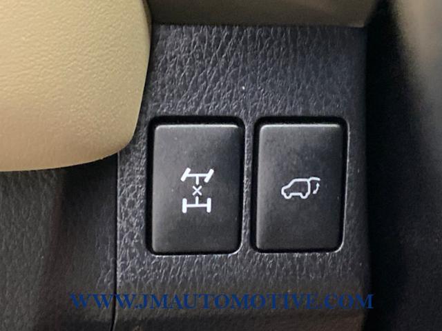 2015 Toyota Rav4 AWD 4dr Limited, available for sale in Naugatuck, Connecticut | J&M Automotive Sls&Svc LLC. Naugatuck, Connecticut 2015 Toyota Rav4 AWD 4dr Limited, available for sale in Naugatuck, Connecticut | J&M Automotive Sls&Svc LLC. Naugatuck, Connecticut