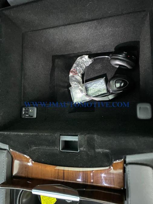 2015 Cadillac Escalade Esv 4WD 4dr Luxury, available for sale in Naugatuck, Connecticut | J&M Automotive Sls&Svc LLC. Naugatuck, Connecticut 2015 Cadillac Escalade Esv 4WD 4dr Luxury, available for sale in Naugatuck, Connecticut | J&M Automotive Sls&Svc LLC. Naugatuck, Connecticut