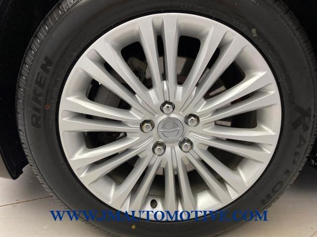 2013 Chrysler 300 4dr Sdn 300C AWD, available for sale in Naugatuck, Connecticut | J&M Automotive Sls&Svc LLC. Naugatuck, Connecticut 2013 Chrysler 300 4dr Sdn 300C AWD, available for sale in Naugatuck, Connecticut | J&M Automotive Sls&Svc LLC. Naugatuck, Connecticut