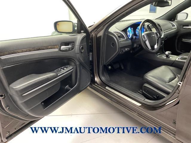 2013 Chrysler 300 4dr Sdn 300C AWD, available for sale in Naugatuck, Connecticut | J&M Automotive Sls&Svc LLC. Naugatuck, Connecticut 2013 Chrysler 300 4dr Sdn 300C AWD, available for sale in Naugatuck, Connecticut | J&M Automotive Sls&Svc LLC. Naugatuck, Connecticut