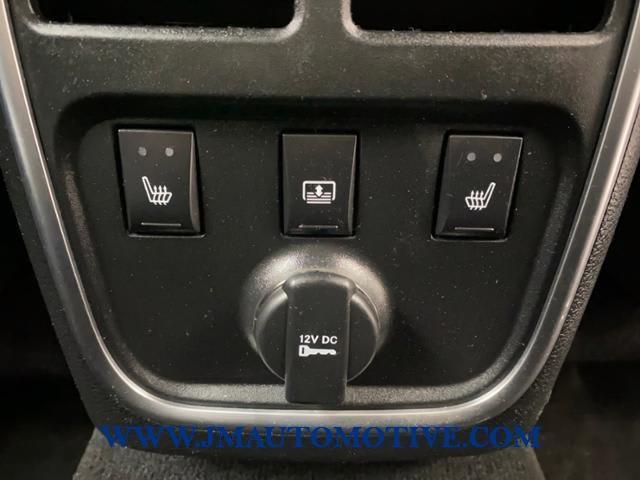 2013 Chrysler 300 4dr Sdn 300C AWD, available for sale in Naugatuck, Connecticut | J&M Automotive Sls&Svc LLC. Naugatuck, Connecticut 2013 Chrysler 300 4dr Sdn 300C AWD, available for sale in Naugatuck, Connecticut | J&M Automotive Sls&Svc LLC. Naugatuck, Connecticut