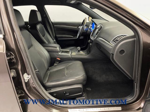 2013 Chrysler 300 4dr Sdn 300C AWD, available for sale in Naugatuck, Connecticut | J&M Automotive Sls&Svc LLC. Naugatuck, Connecticut 2013 Chrysler 300 4dr Sdn 300C AWD, available for sale in Naugatuck, Connecticut | J&M Automotive Sls&Svc LLC. Naugatuck, Connecticut