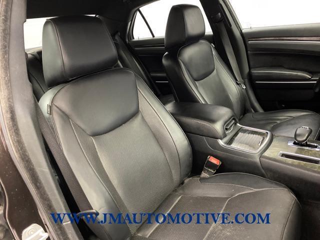 2013 Chrysler 300 4dr Sdn 300C AWD, available for sale in Naugatuck, Connecticut | J&M Automotive Sls&Svc LLC. Naugatuck, Connecticut 2013 Chrysler 300 4dr Sdn 300C AWD, available for sale in Naugatuck, Connecticut | J&M Automotive Sls&Svc LLC. Naugatuck, Connecticut