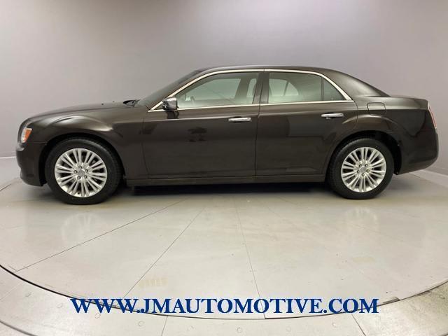 2013 Chrysler 300 4dr Sdn 300C AWD, available for sale in Naugatuck, Connecticut | J&M Automotive Sls&Svc LLC. Naugatuck, Connecticut 2013 Chrysler 300 4dr Sdn 300C AWD, available for sale in Naugatuck, Connecticut | J&M Automotive Sls&Svc LLC. Naugatuck, Connecticut