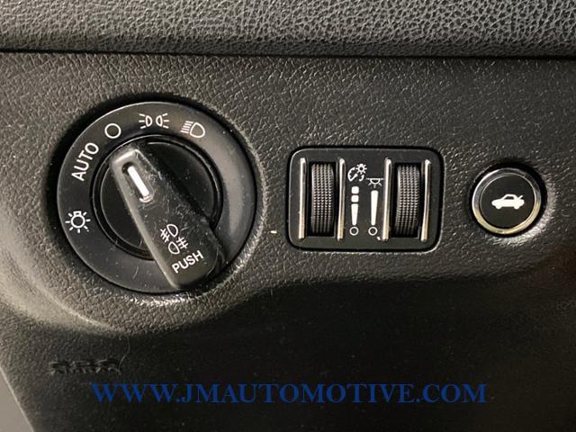 2013 Chrysler 300 4dr Sdn 300C AWD, available for sale in Naugatuck, Connecticut | J&M Automotive Sls&Svc LLC. Naugatuck, Connecticut 2013 Chrysler 300 4dr Sdn 300C AWD, available for sale in Naugatuck, Connecticut | J&M Automotive Sls&Svc LLC. Naugatuck, Connecticut