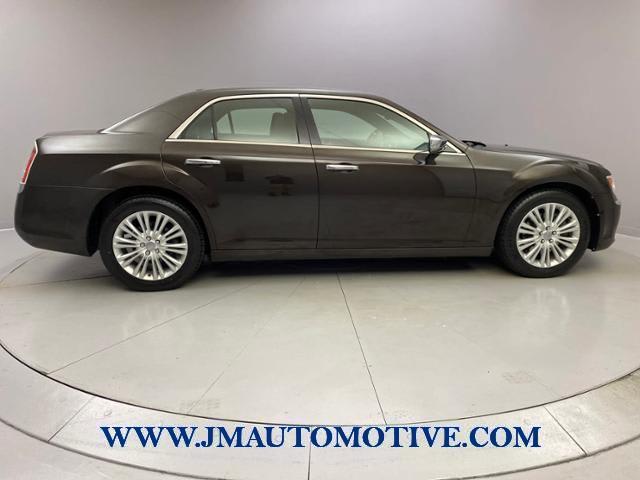 2013 Chrysler 300 4dr Sdn 300C AWD, available for sale in Naugatuck, Connecticut | J&M Automotive Sls&Svc LLC. Naugatuck, Connecticut 2013 Chrysler 300 4dr Sdn 300C AWD, available for sale in Naugatuck, Connecticut | J&M Automotive Sls&Svc LLC. Naugatuck, Connecticut