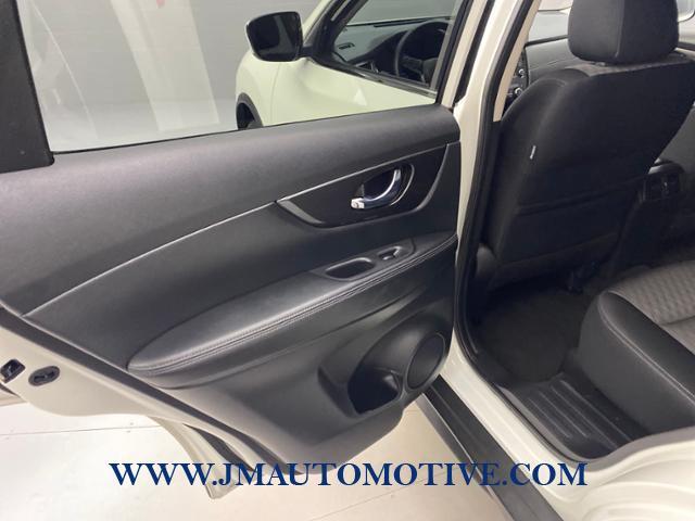 2018 Nissan Rogue SV, available for sale in Naugatuck, Connecticut | J&M Automotive Sls&Svc LLC. Naugatuck, Connecticut 2018 Nissan Rogue SV, available for sale in Naugatuck, Connecticut | J&M Automotive Sls&Svc LLC. Naugatuck, Connecticut
