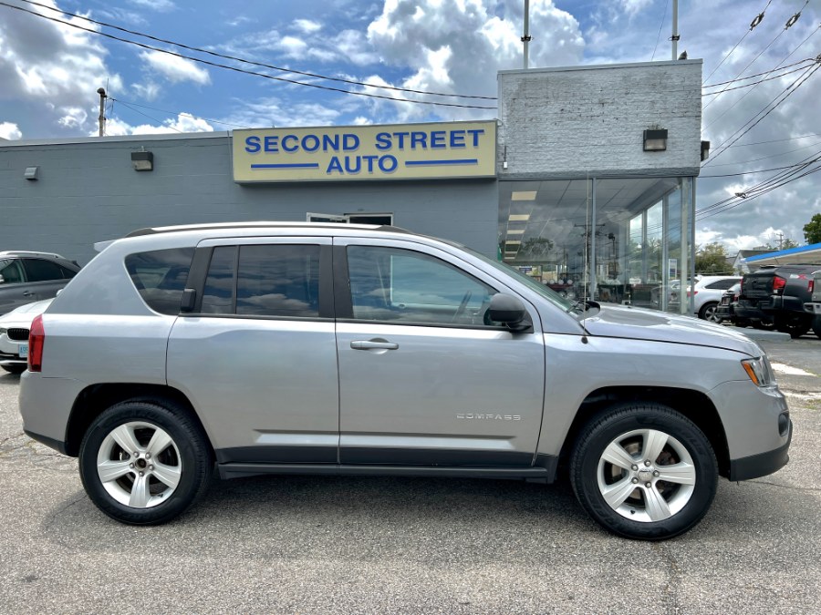 Used Jeep Compass 4WD 4dr Sport 2014 | Second Street Auto Sales Inc. Manchester, New Hampshire