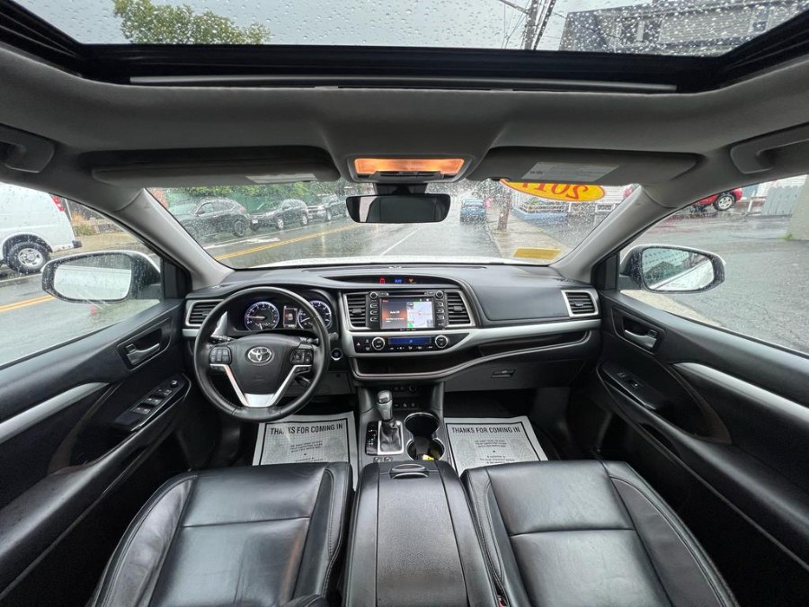 2017 Toyota Highlander XLE, available for sale in Peabody, Massachusetts | New Star Motors. Peabody, Massachusetts 2017 Toyota Highlander XLE, available for sale in Peabody, Massachusetts | New Star Motors. Peabody, Massachusetts