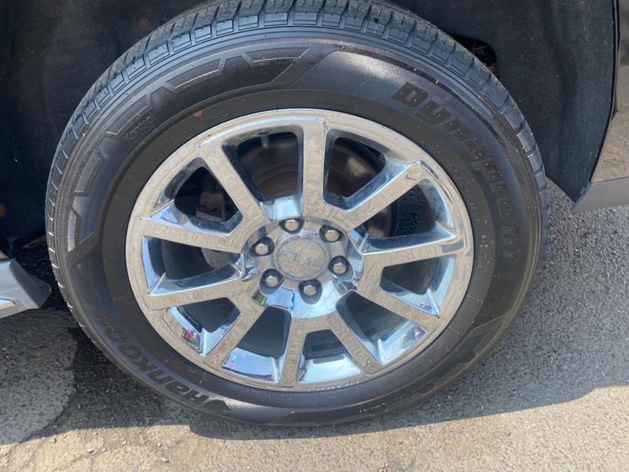 2015 GMC Yukon XL 4WD 4dr Denali, available for sale in Bridgeport, Connecticut | CT Auto. Bridgeport, Connecticut 2015 GMC Yukon XL 4WD 4dr Denali, available for sale in Bridgeport, Connecticut | CT Auto. Bridgeport, Connecticut