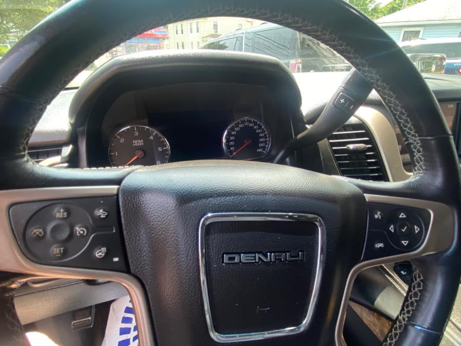 2015 GMC Yukon XL 4WD 4dr Denali, available for sale in Bridgeport, Connecticut | CT Auto. Bridgeport, Connecticut 2015 GMC Yukon XL 4WD 4dr Denali, available for sale in Bridgeport, Connecticut | CT Auto. Bridgeport, Connecticut