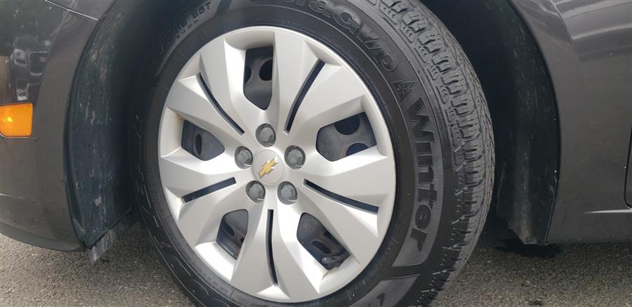 2014 Chevrolet Cruze 4dr Sdn Auto LS, available for sale in Little Ferry, New Jersey | Victoria Preowned Autos Inc. Little Ferry, New Jersey 2014 Chevrolet Cruze 4dr Sdn Auto LS, available for sale in Little Ferry, New Jersey | Victoria Preowned Autos Inc. Little Ferry, New Jersey