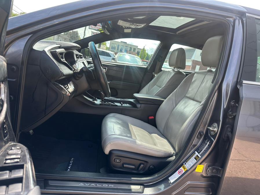 2014 Toyota Avalon 4dr Sdn Limited (Natl), available for sale in Manchester, Connecticut | Carsonmain LLC. Manchester, Connecticut 2014 Toyota Avalon 4dr Sdn Limited (Natl), available for sale in Manchester, Connecticut | Carsonmain LLC. Manchester, Connecticut