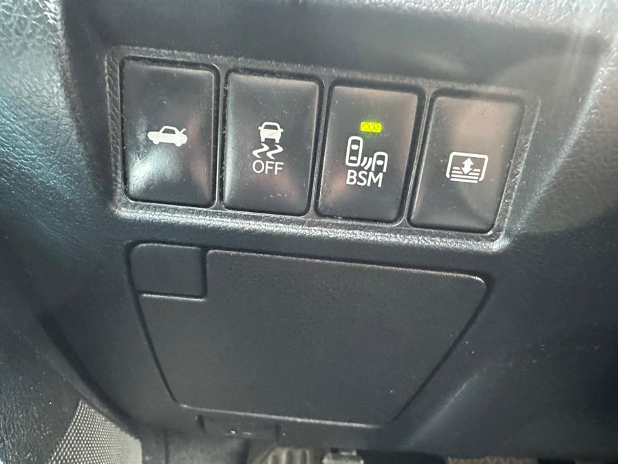 2014 Toyota Avalon 4dr Sdn Limited (Natl), available for sale in Manchester, Connecticut | Carsonmain LLC. Manchester, Connecticut 2014 Toyota Avalon 4dr Sdn Limited (Natl), available for sale in Manchester, Connecticut | Carsonmain LLC. Manchester, Connecticut