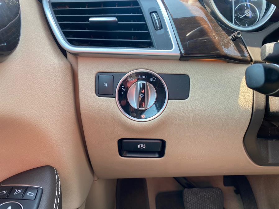 2016 Mercedes-Benz GL 4MATIC 4dr GL 450, available for sale in Linden, New Jersey | Champion Used Auto Sales. Linden, New Jersey 2016 Mercedes-Benz GL 4MATIC 4dr GL 450, available for sale in Linden, New Jersey | Champion Used Auto Sales. Linden, New Jersey