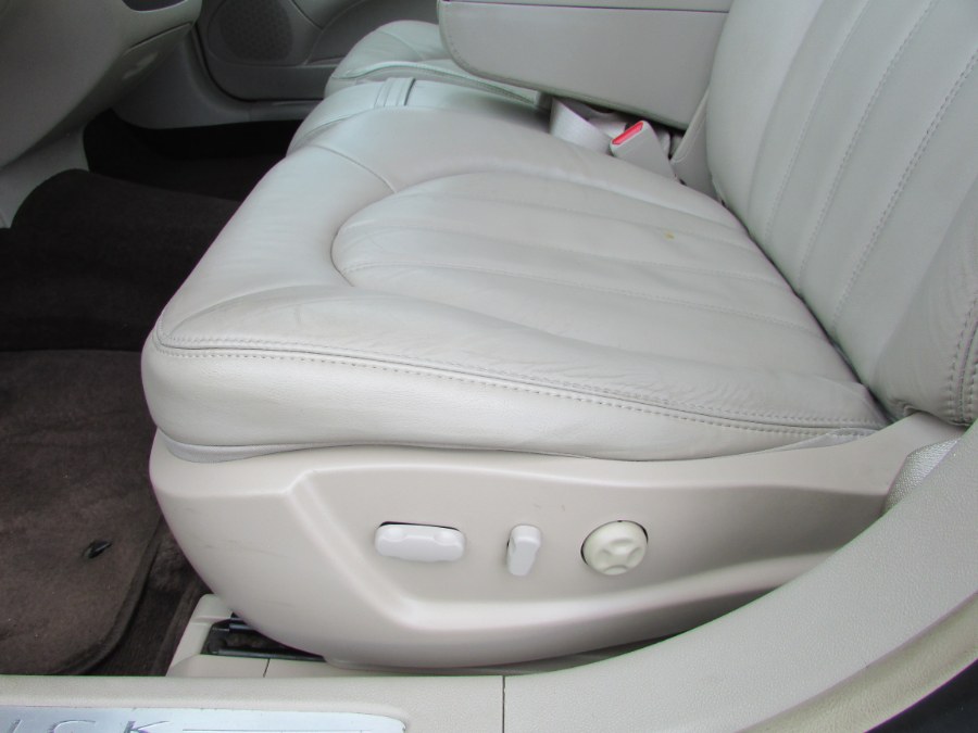 2008 Buick Lucerne 4dr Sdn V6 CXL, available for sale in East Windsor, Connecticut | United Auto Sales of E Windsor, Inc. East Windsor, Connecticut 2008 Buick Lucerne 4dr Sdn V6 CXL, available for sale in East Windsor, Connecticut | United Auto Sales of E Windsor, Inc. East Windsor, Connecticut