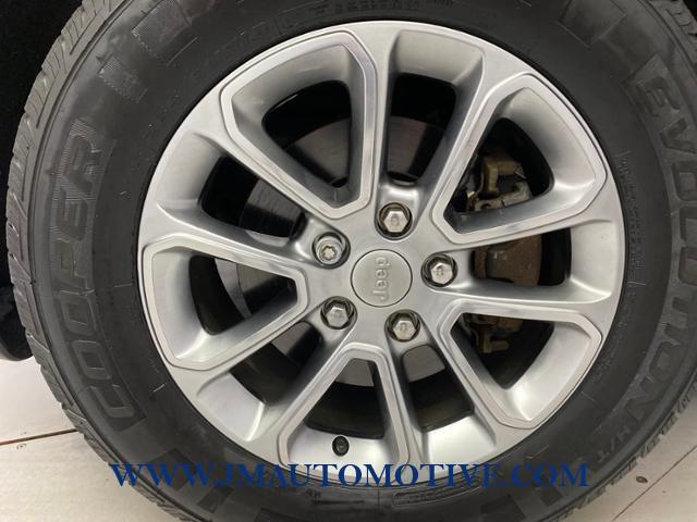 2014 Jeep Grand Cherokee Laredo, available for sale in Naugatuck, Connecticut | J&M Automotive Sls&Svc LLC. Naugatuck, Connecticut 2014 Jeep Grand Cherokee Laredo, available for sale in Naugatuck, Connecticut | J&M Automotive Sls&Svc LLC. Naugatuck, Connecticut