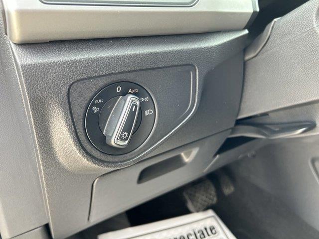 2021 Volkswagen Atlas 3.6L V6 SE w/Technology, available for sale in Great Neck, New York | Camy Cars. Great Neck, New York 2021 Volkswagen Atlas 3.6L V6 SE w/Technology, available for sale in Great Neck, New York | Camy Cars. Great Neck, New York