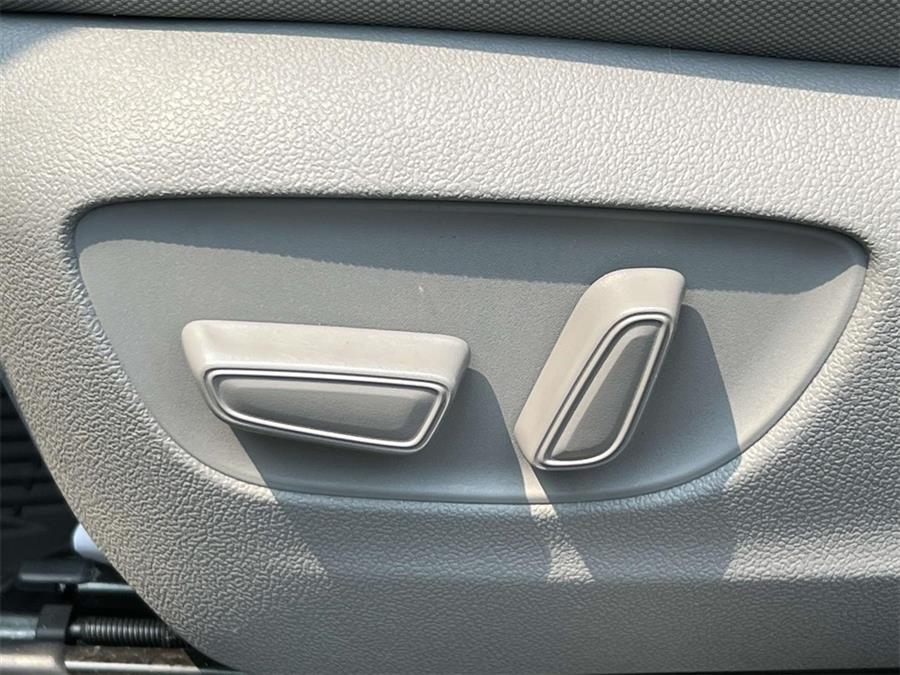 2020 Toyota Highlander L, available for sale in Wantagh, New York | Wantagh Certified. Wantagh, New York 2020 Toyota Highlander L, available for sale in Wantagh, New York | Wantagh Certified. Wantagh, New York