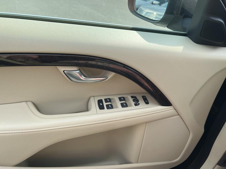 2016 Volvo XC70 AWD 4dr Wgn T5 Premier, available for sale in Bangor , Maine | Pray's Auto Sales . Bangor , Maine 2016 Volvo XC70 AWD 4dr Wgn T5 Premier, available for sale in Bangor , Maine | Pray's Auto Sales . Bangor , Maine