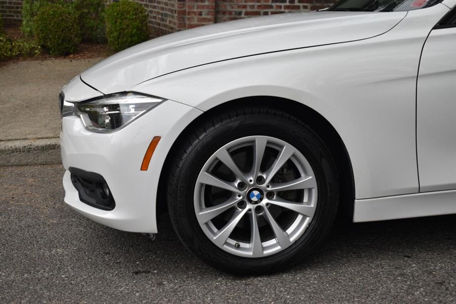 2018 BMW 3 Series 320i xDrive AWD 4dr Sedan, available for sale in Great Neck, New York | Camy Cars. Great Neck, New York 2018 BMW 3 Series 320i xDrive AWD 4dr Sedan, available for sale in Great Neck, New York | Camy Cars. Great Neck, New York